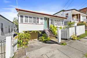 Classic Comfort, Charm and Convenience Highgate Hill Brisbane South West Preview