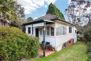 AUTHENTIC PROPERTY WITH OLD WORLD CHARM Katoomba Blue Mountains Preview