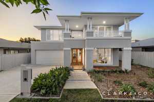 YOUR GORGEOUS LAKESIDE RETREAT AWAITS! Morisset Park Lake Macquarie Area Preview