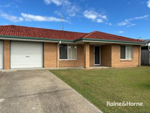 Spacious Family Home Point Vernon Fraser Coast Preview