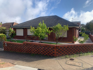 Immaculate Family Home with 4 BEDROOMS and 2 LIVING AREAS Rostrevor Campbelltown Area Preview