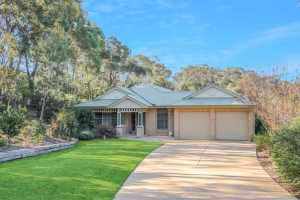 Modern Large and Immaculate Bullaburra Blue Mountains Preview