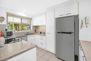 Charming Villa in Serene Location - Your Perfect Haven Awaits! Labrador Gold Coast City Preview