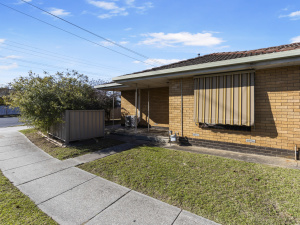 YOU CANT MISS THIS ONE! Lavington Albury Area Preview