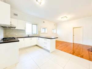 Four bedroom House! With Big backyard!!！ Croydon Burwood Area Preview