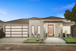 Spacious 6-Bedroom Home with Double Garage. Roxburgh Park Hume Area Preview