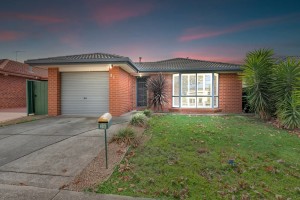 IMMACULATE FAMILY HOME WITH A GREAT OFFERING FOR FIRST HOME BUYERS! Burnside Melton Area Preview