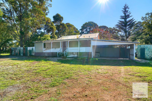 MASSIVE LOT, ORIGINAL HOME & SHEDS GALORE Gledhow Albany Area Preview