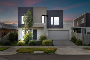 STUNNING FAMILY HOME IN MARIGOLD - ONLY 4 YEARS OLD Tarneit Wyndham Area Preview