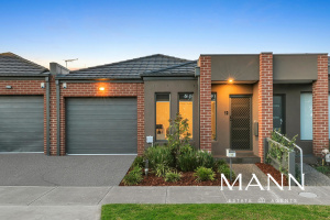 Park Facing Modern Home with No Body Corporate Fees! Epping Whittlesea Area Preview