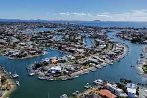 OUTSTANDING LARGE FAMILY HOME WITH 32M WATER FRONTAGE - ONE NOT TO BE MISSED! Minyama Maroochydore Area Preview