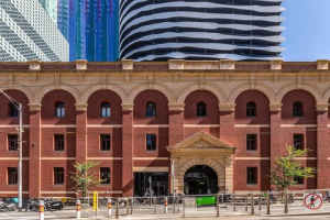 Fully furnished Walk to Melbourne U Carlton Melbourne City Preview