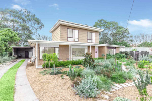 Family Home in Popular Location Koroit Moyne Area Preview