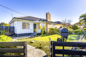 STUNNING RENOVATED FAMILY HOME! Sunshine North Brimbank Area Preview