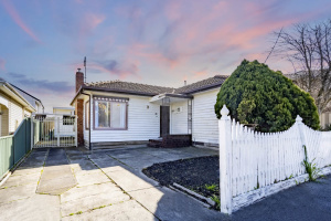 Large home in quiet street Footscray Maribyrnong Area Preview