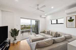 Spacious Apartment with City Views Kedron Brisbane North East Preview