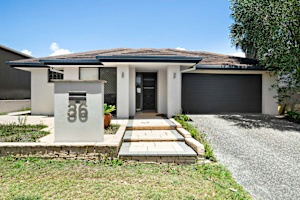 Lowset home in great position with plenty of potential. Murrumba Downs Pine Rivers Area Preview