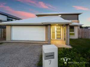 Ducted AC Double Storey 4 Bedrooms. Springfield Lakes Ipswich City Preview