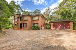 ROOM FOR EVERYONE IN THIS COMMANDING HOME! Berry Park Maitland Area Preview