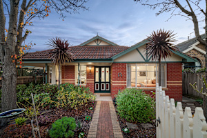 Rare opportunity in coveted location: Ideal family and downsizer living Burwood Whitehorse Area Preview