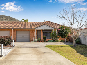 Charming two bedroom unit with scenic views! Wodonga Wodonga Area Preview