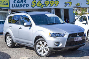 2010 Mitsubishi Outlander SILVER WAGON 