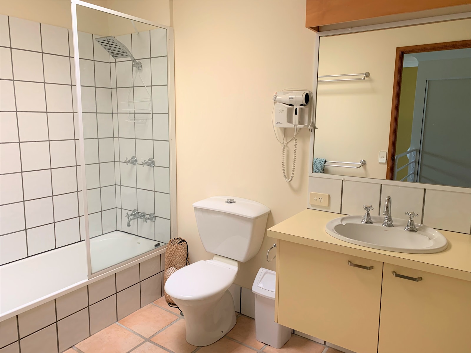 https://gumtreeau-dev-res.cloudinary.com/image/private/t_$_s-l1600/gumtree/003ba9c0-1c44-428f-98e8-9e6c2bb895e3.jpg