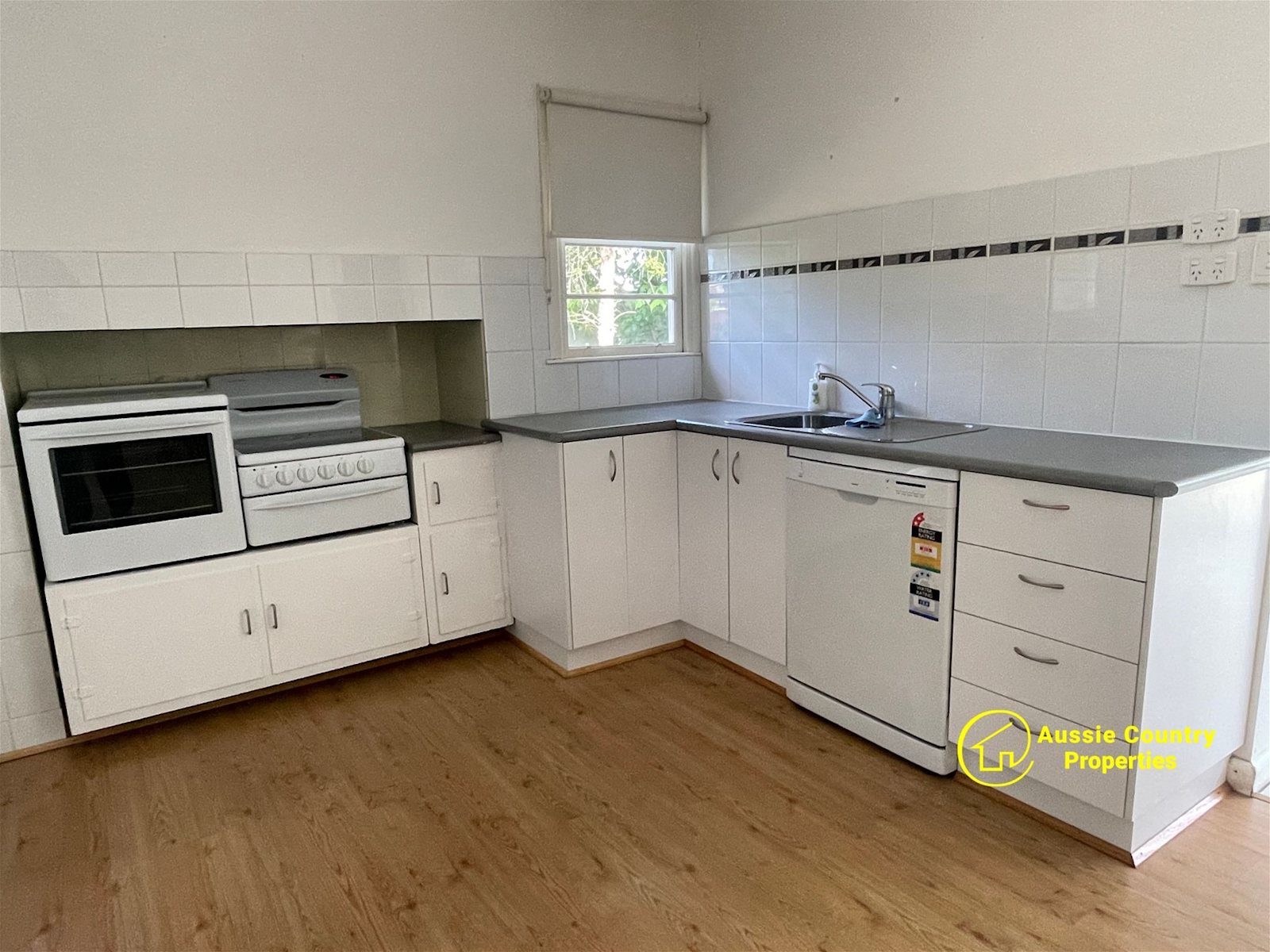 https://gumtreeau-dev-res.cloudinary.com/image/private/t_$_s-l1600/gumtree/026e5418-7039-4dc1-b54f-472fdf4a8787.jpg